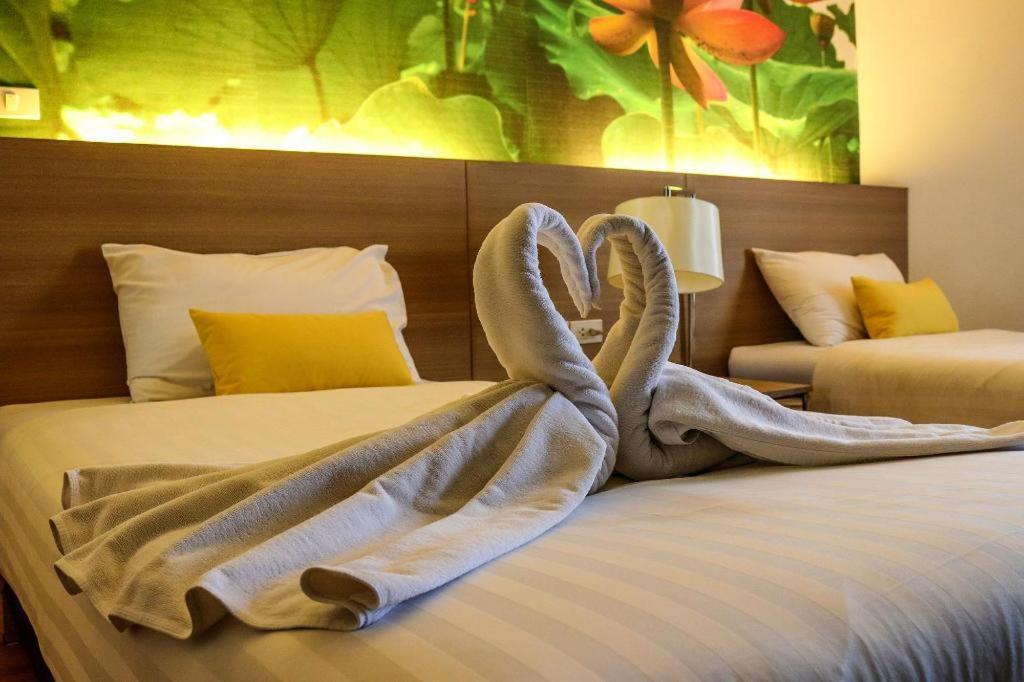 Dluxx Thammasat Hotel Pathum Thani Exterior foto