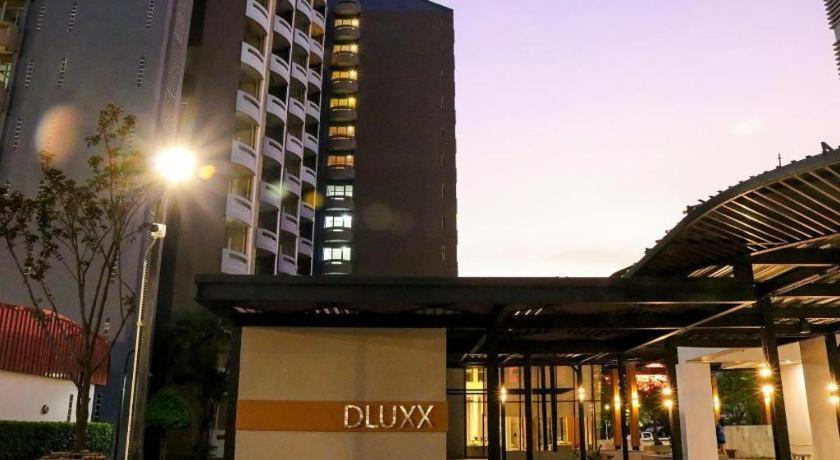 Dluxx Thammasat Hotel Pathum Thani Exterior foto